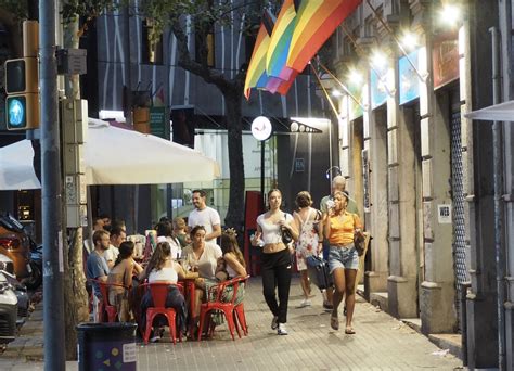 barrio gay en barcelona